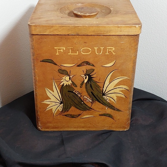 Vintage Set of 3 Wooden Rooster Nesting Canisters - Picture 3 of 12